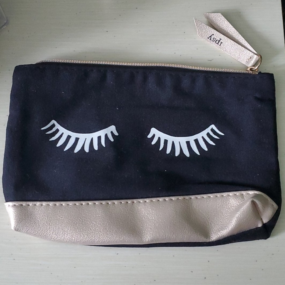 Makeup bag Eyelash Design